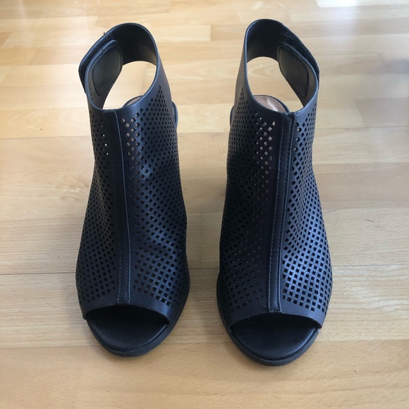 Harlow Block Heel Shoes - Picture 8 of 8